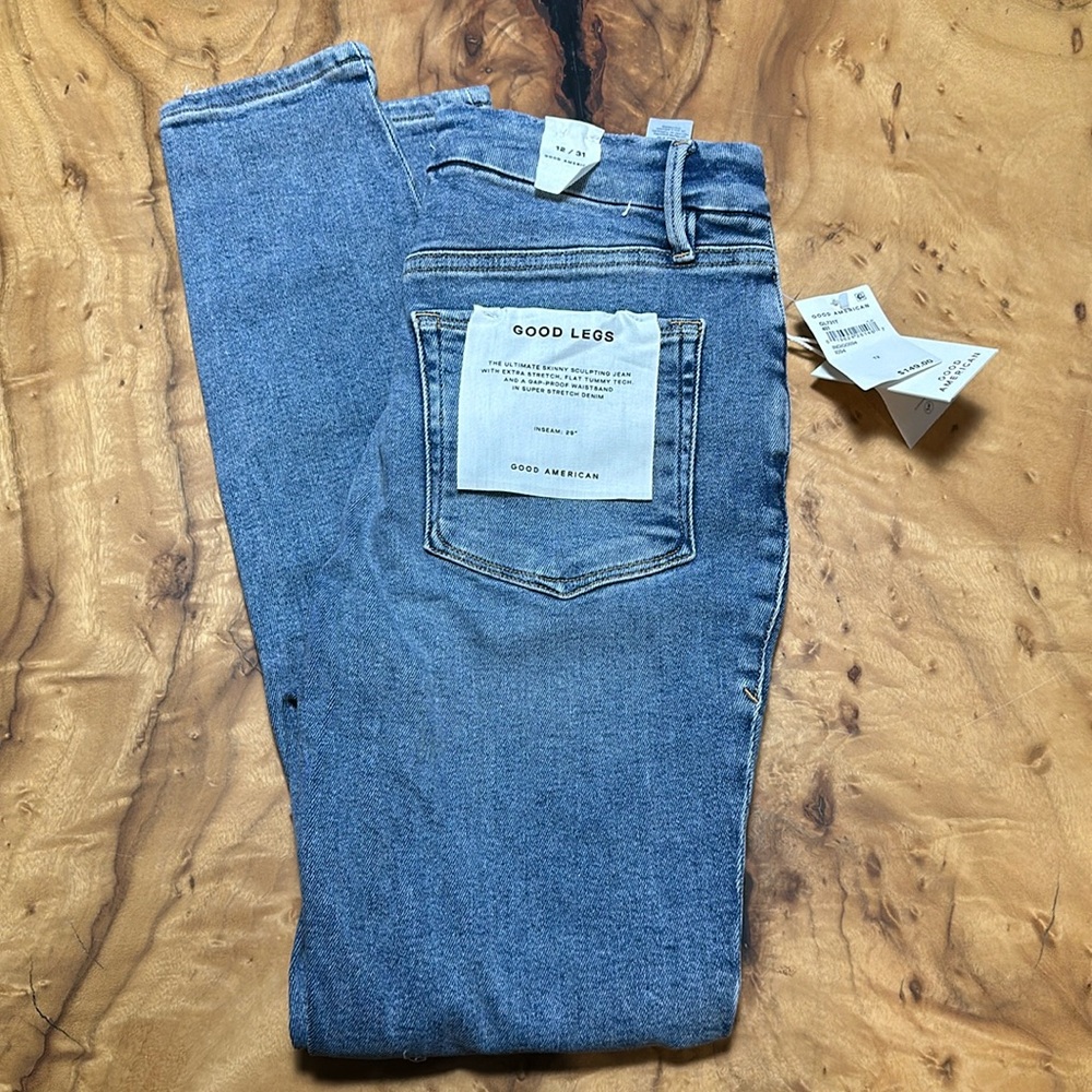 NWT Good American “Good Legs” Distressed jeans